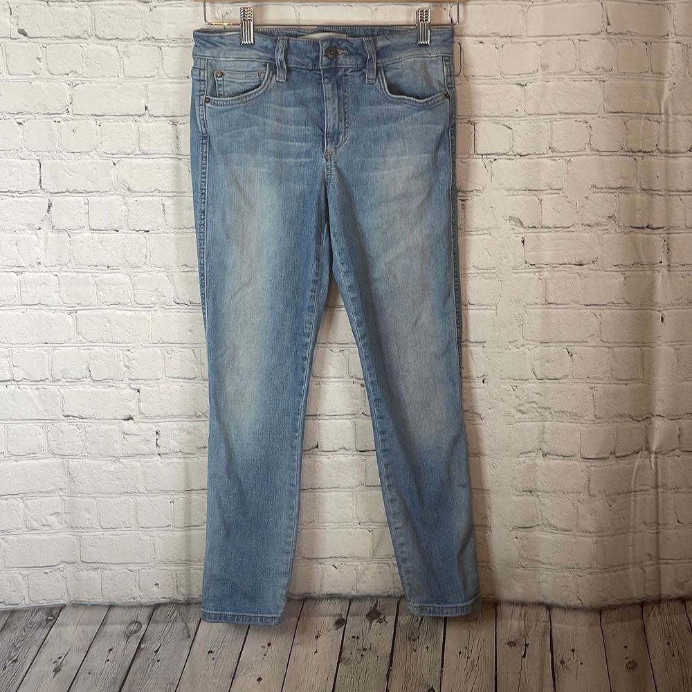 Joes Jeans Vintage Reserve 1971 Light Washed Cropped Jeans size 27
